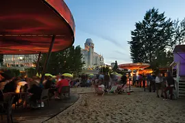 Herrmann beach bar in the evening