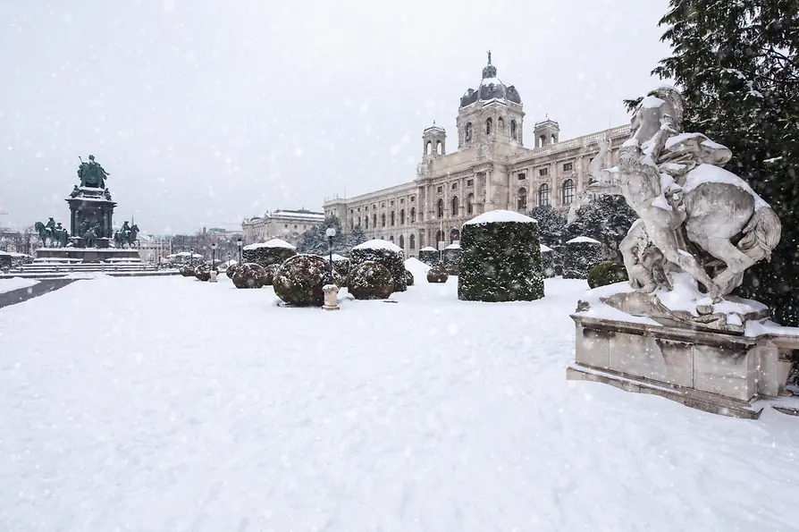Kunsthistorisches Museum Vienna in the snow