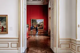 Upper Belvedere, people looking at paintings in the interior