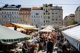 Piaţa Carmelitelor (Karmelitermarkt)