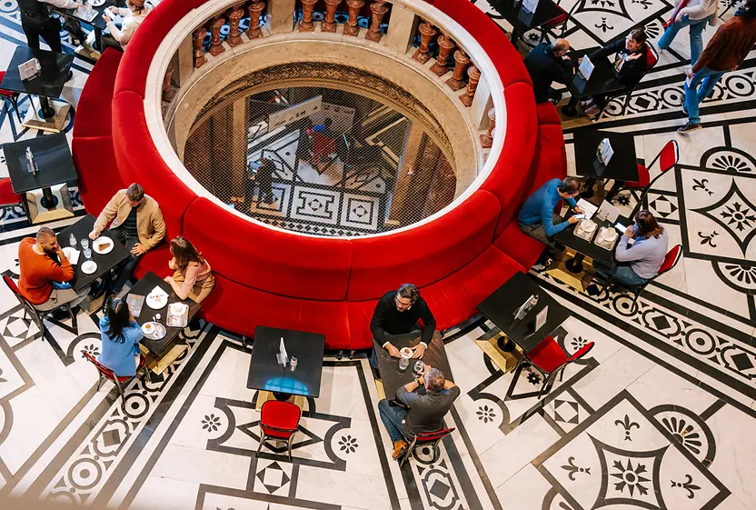 美術史博物館内のテルのカフェ・レストラン