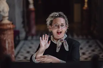 Dolmetscherin für Gebärdensprache