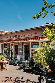 Restaurant room 37 from the outside