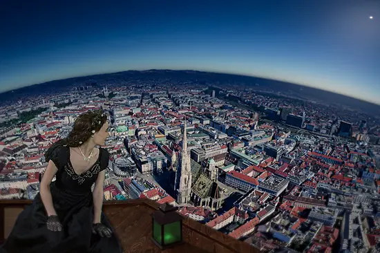 Sujet Sisi flies over St. Stephen's Cathedral